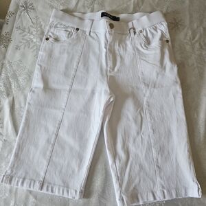 PAPA VANCOUVER Women's  pull-on White Capri Pants Sz M